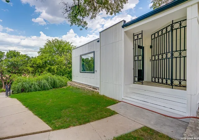 Photo 2 of Single family home for sale at 568 W Quill Dr, San Antonio, TX 78228 | MLS# 1942436 | Listing updated on 2026-08-18