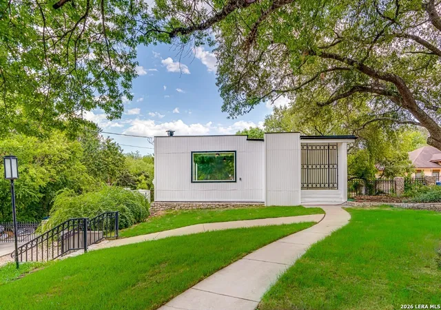 Photo 3 of Single family home for sale at 568 W Quill Dr, San Antonio, TX 78228 | MLS# 1942436 | Listing updated on 2026-08-18