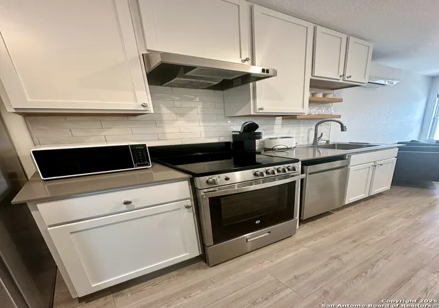 Photo 3 of Single family home for sale at 7160 Elm Cove, San Antonio, TX 78244 | MLS# 1942501 | Listing updated on 2026-03-02