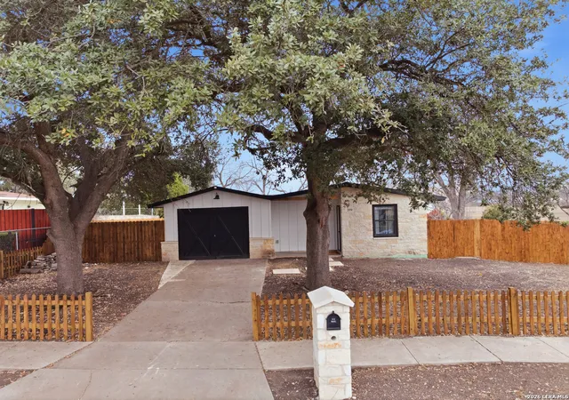 Photo 3 of Single family home for sale at 2050 Springvale, San Antonio, TX 78227 | MLS# 1942548 | Listing updated on 2026-07-11
