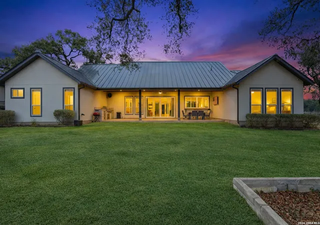 Photo 1 of Single family home for sale at 424 Arthur Ct, Spring Branch, TX 78070 | MLS# 1942557 | Listing updated on 2026-07-15