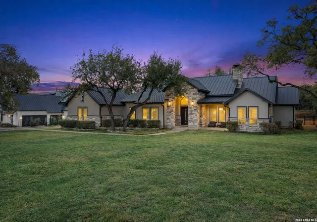 Photo 1 of Single family home for sale at 424 Arthur Ct, Spring Branch, TX 78070 | MLS# 1942557 | Listing updated on 2026-07-15