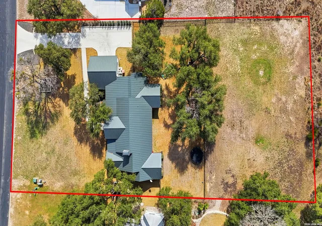 Photo 2 of Single family home for sale at 424 Arthur Ct, Spring Branch, TX 78070 | MLS# 1942557 | Listing updated on 2026-07-15