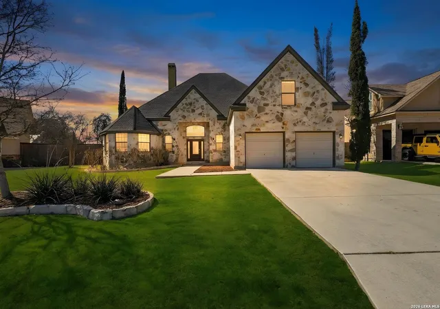 Photo 2 of Single family home for sale at 250 English Oaks Circle, Boerne, TX 78006 | MLS# 1942569 | Listing updated on 2026-09-15
