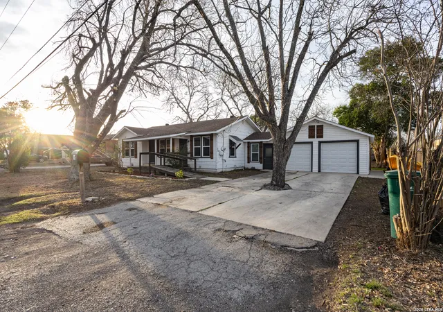 Photo 3 of Single family home for sale at 105 Avenue D, Converse, TX 78109 | MLS# 1942585 | Listing updated on 2026-02-28