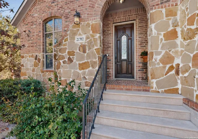 Photo 4 of Single family home for sale at 21702 Eden Rose, San Antonio, TX 78256 | MLS# 1942618 | Listing updated on 2026-04-24