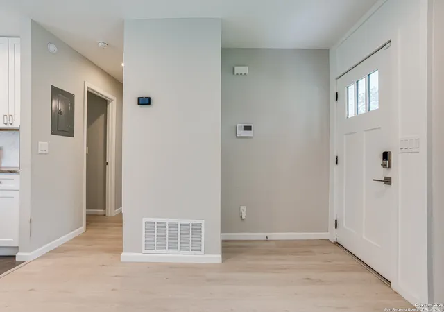4th image of 323 Senova Dr, San Antonio, TX 78216 | MLS# 1942630