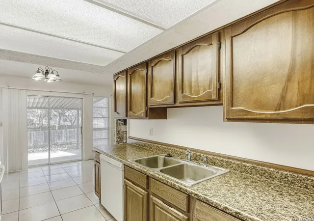 Photo 4 of Sale Pending at 9714 Bay Vw, San Antonio, TX 78239 | MLS# 1942640 | Listing updated on 2026-08-17