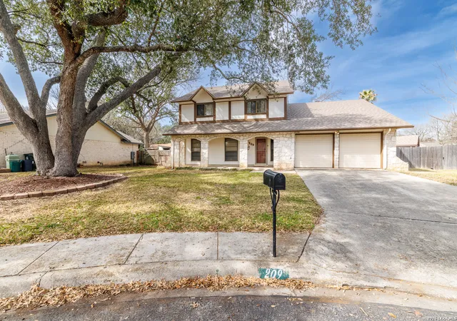 Photo 2 of Sale Pending at 209 Coventry Ln, Seguin, TX 78155 | MLS# 1942653 | Listing updated on 2026-08-06
