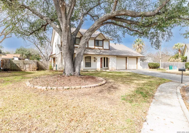 Photo 3 of Sale Pending at 209 Coventry Ln, Seguin, TX 78155 | MLS# 1942653 | Listing updated on 2026-08-06