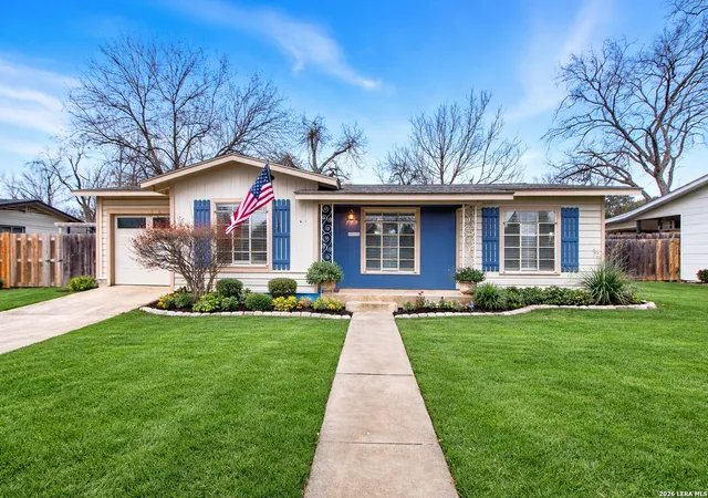 Photo 1 of Sale Pending at 119 Ewing, San Antonio, TX 78201 | MLS# 1942686 | Listing updated on 2026-03-19