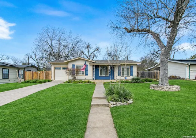 Photo 2 of Sale Pending at 119 Ewing, San Antonio, TX 78201 | MLS# 1942686 | Listing updated on 2026-03-19