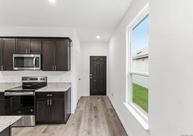 3rd image of 447 White Heron Way, Marion, TX 78124 | MLS# 1942687