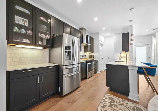 4th image of 4400 Gillis #B, Austin, TX 78745 | MLS# 1942727