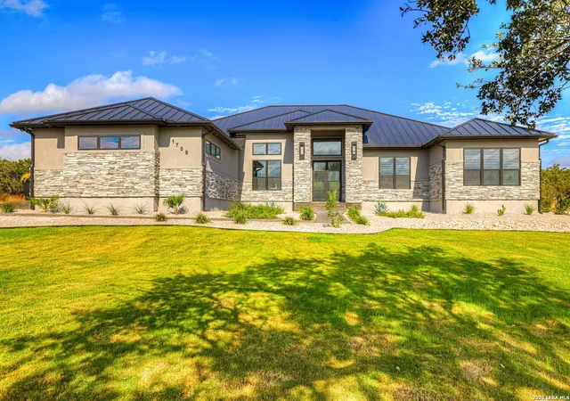 Photo 1 of Single family home for sale at 1709 Paradise, Canyon Lake, TX 78133 | MLS# 1942730 | Listing updated on 2026-02-19