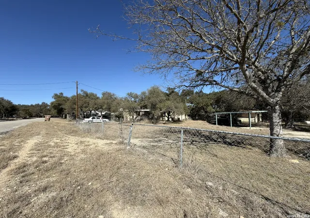 Photo 3 of Sale Pending at 618 W Clark, Canyon Lake, TX 78133 | MLS# 1942736 | Listing updated on 2026-04-11