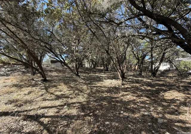 Photo 2 of Sale Pending at 613 Royal Oak, Canyon Lake, TX 78133 | MLS# 1942742 | Listing updated on 2026-04-11