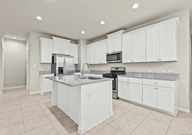 Photo 3 of Single family home for sale at 216 Braeden Brooke, San Marcos, TX 78666 | MLS# 1942796 | Listing updated on 2026-05-17