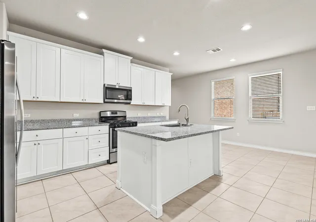 Photo 4 of Single family home for sale at 216 Braeden Brooke, San Marcos, TX 78666 | MLS# 1942796 | Listing updated on 2026-05-17
