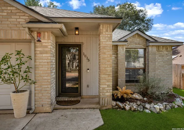 Photo 3 of Sale Pending at 1015 Hedgestone, San Antonio, TX 78258 | MLS# 1942800 | Listing updated on 2026-03-03