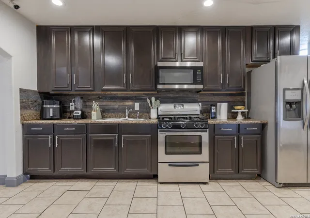 3rd image of 867 Price, San Antonio, TX 78211 | MLS# 1942804