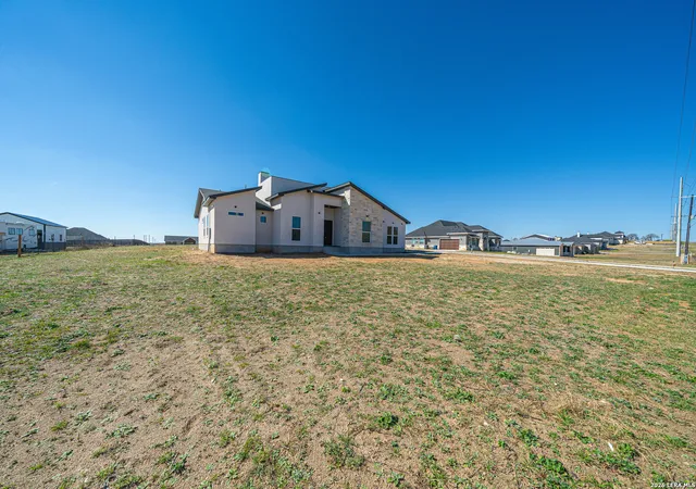 3rd image of 999 County Road 319, La Vernia, TX 78121 | MLS# 1942817