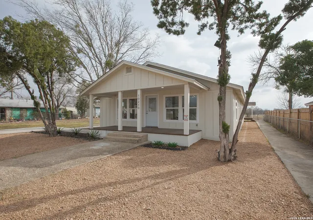 Photo 3 of Sale Pending at 10210 Renova, San Antonio, TX 78214 | MLS# 1942822 | Listing updated on 2026-04-24