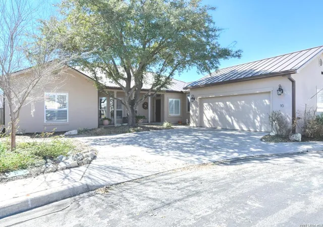 Photo 1 of Single family home for sale at 10 Bryanston, San Antonio, TX 78218 | MLS# 1942840 | Listing updated on 2026-09-10