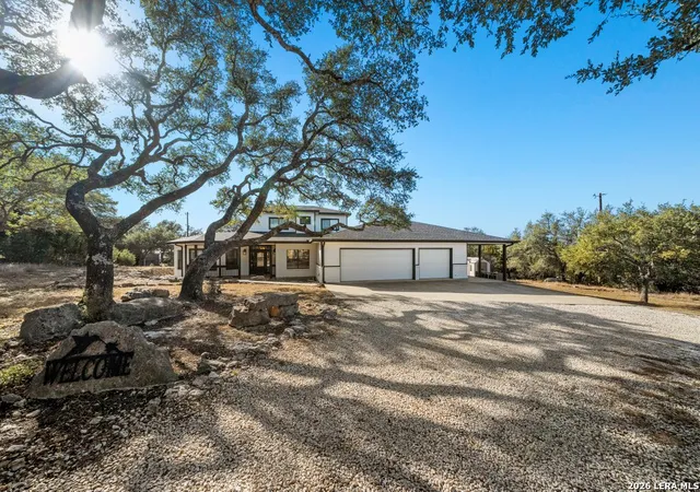 Photo 2 of Single family home for sale at 852 Crossbow, Canyon Lake, TX 78133 | MLS# 1942860 | Listing updated on 2026-08-24