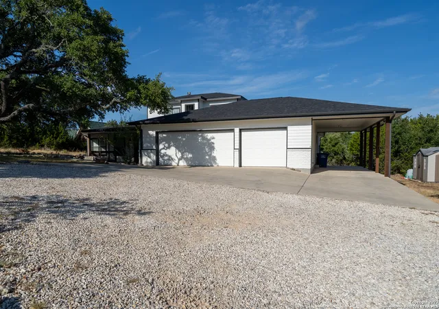 Photo 2 of Single family home for sale at 852 Crossbow, Canyon Lake, TX 78133 | MLS# 1942860 | Listing updated on 2026-08-24