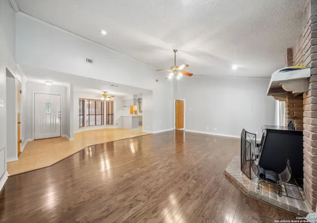 Photo 3 of Single family home for sale at 116 Bobwhite, Seguin, TX 78155 | MLS# 1942944 | Listing updated on 2026-03-06