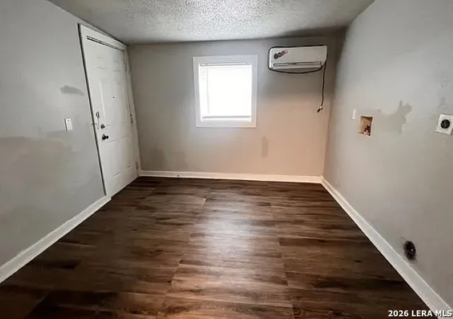 Photo 3 of Single family home for sale at 443 Sw 34th, San Antonio, TX 78237 | MLS# 1942960 | Listing updated on 2026-04-27