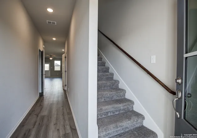 Photo 4 of Sale Pending at 2527 Dry Moss Way, San Antonio, TX 78224 | MLS# 1942973 | Listing updated on 2026-09-08