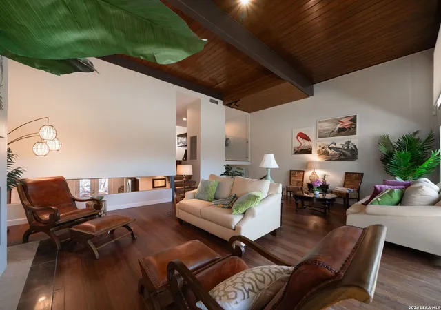 Listing Photo 5 - Condo for sale in building located at 3102 Eisenhauer, San Antonio, TX 78209 - Unit #C 26