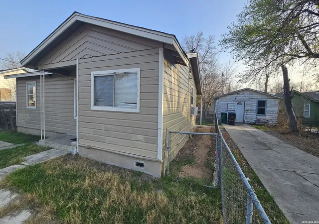 Photo 3 of Single family home for sale at 714 Brunswick, San Antonio, TX 78214 | MLS# 1943083 | Listing updated on 2026-03-03