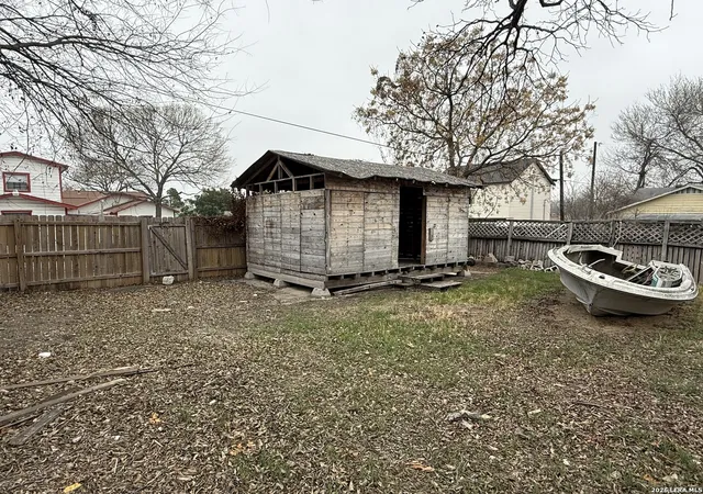 4th image of 3334 W Commerce, San Antonio, TX 78207 | MLS# 1943087