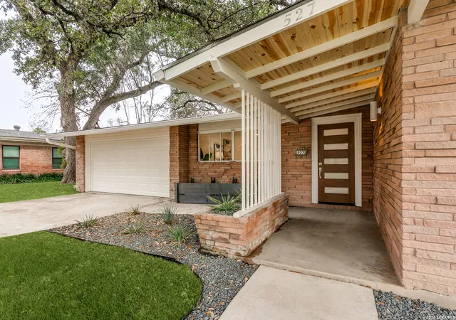 2nd image of 527 Burnside Dr, San Antonio, TX 78209 | MLS# 1943109