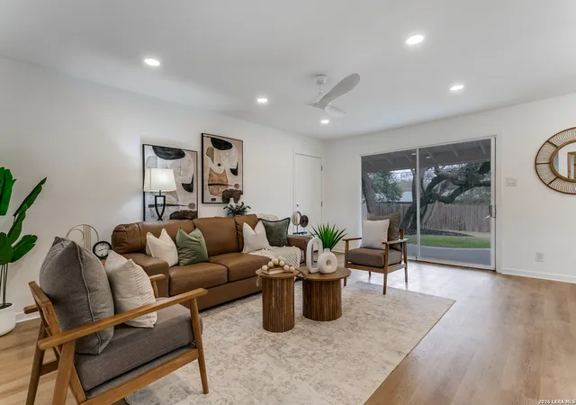 Photo 3 of Single family home for sale at 527 Burnside Dr, San Antonio, TX 78209 | MLS# 1943109 | Listing updated on 2026-04-28