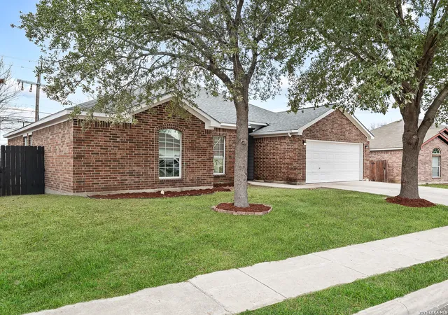 Photo 2 of Sale Pending at 7323 Vista Grv, San Antonio, TX 78242 | MLS# 1943137 | Listing updated on 2026-03-05
