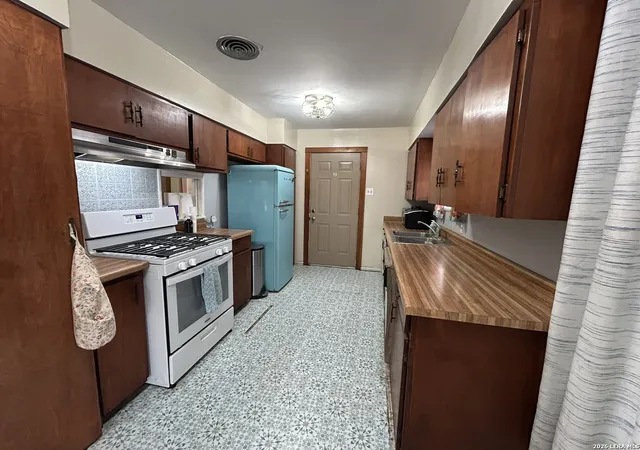 3rd image of 216 Clutter, San Antonio, TX 78214 | MLS# 1943164