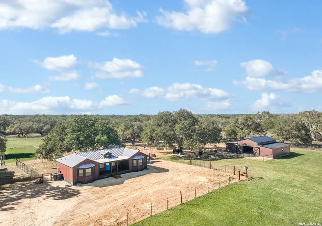 3rd image of 241 Pr Dax, Pleasanton, TX 78064 | MLS# 1943283