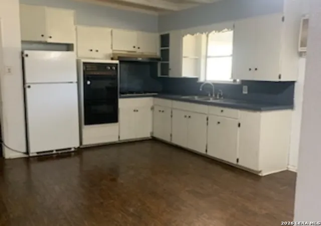 Photo 3 of Single family home for sale at 318 W 12th, Shiner, TX 77984 | MLS# 1943345 | Listing updated on 2026-07-26