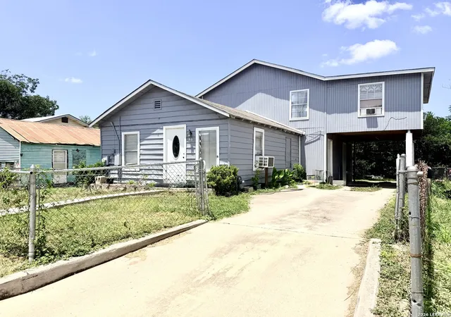 Photo 2 of Multi family home for sale at 123 W Mitchell, San Antonio, TX 78204 | MLS# 1943356 | Listing updated on 2026-08-27