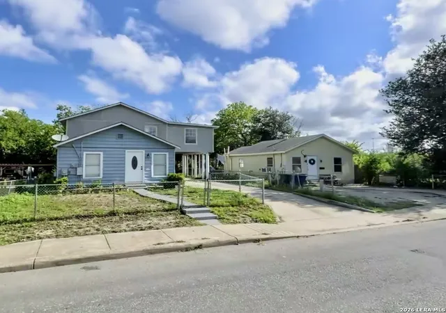 3rd image of 121 W Mitchell, San Antonio, TX 78204 | MLS# 1943357