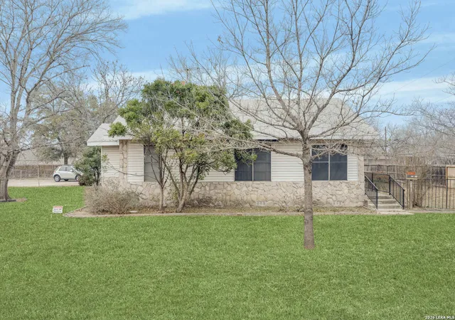 Photo 3 of Sale Pending at 283 Utopia, San Antonio, TX 78223 | MLS# 1943454 | Listing updated on 2026-03-12