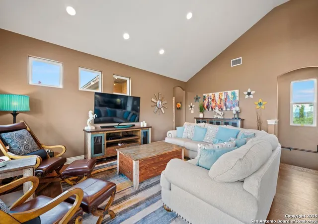 Photo 4 of Single family home for sale at 617 Lake Island, Canyon Lake, TX 78133 | MLS# 1943465 | Listing updated on 2026-04-26