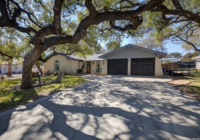 30th image of 409 Oakwood, New Braunfels, TX 78130 | MLS# 1943480