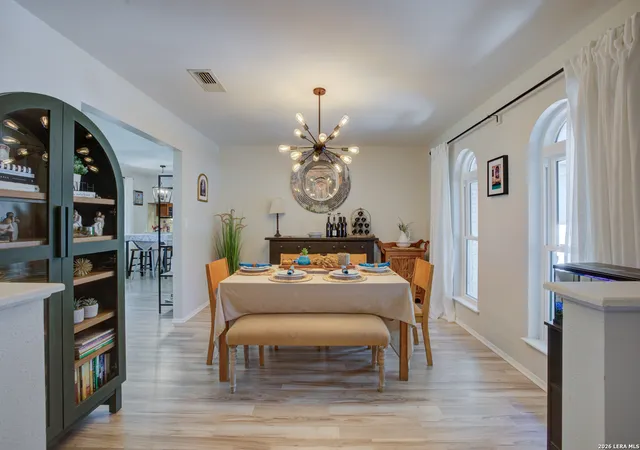 4th image of 409 Oakwood, New Braunfels, TX 78130 | MLS# 1943480