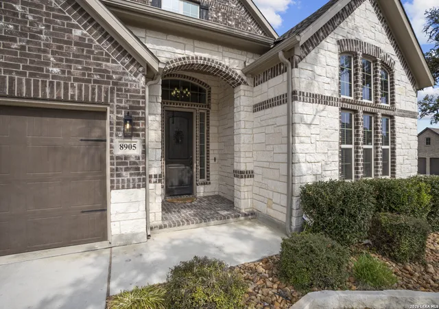 Photo 4 of Sale Pending at 8905 Shady Pond, Boerne, TX 78015 | MLS# 1943509 | Listing updated on 2026-04-27