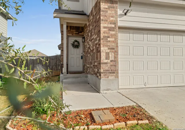 Photo 2 of Single family home for sale at 2407 N Applewhite, San Antonio, TX 78224 | MLS# 1943519 | Listing updated on 2026-04-17